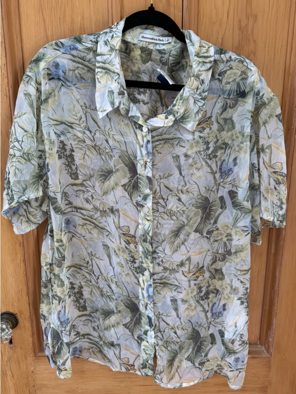 Abercrombie & Fitch Sheer Floral Button Up Shirt NWT Tropical Blouse Size L